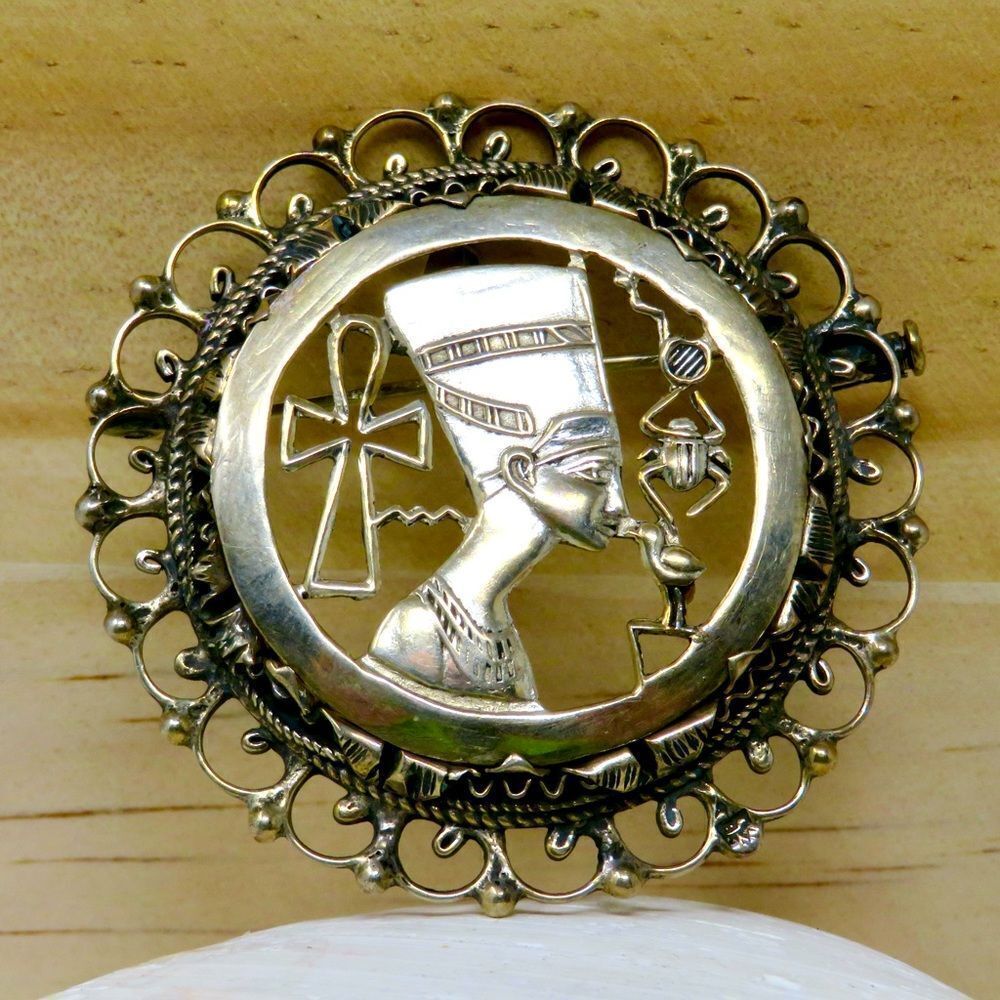 Very ornate Egyptian sterling silver 925 brooch with all Egyptian hallmarks